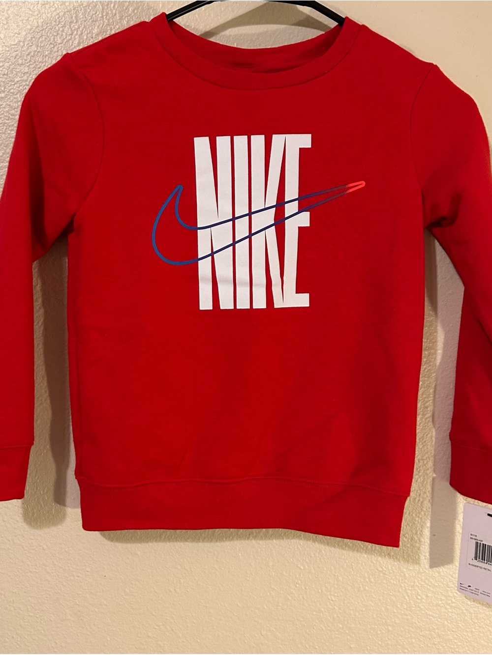 Nike Boy’s Red and Black Jogging Suit 2 Piece Set Size 6 NWT